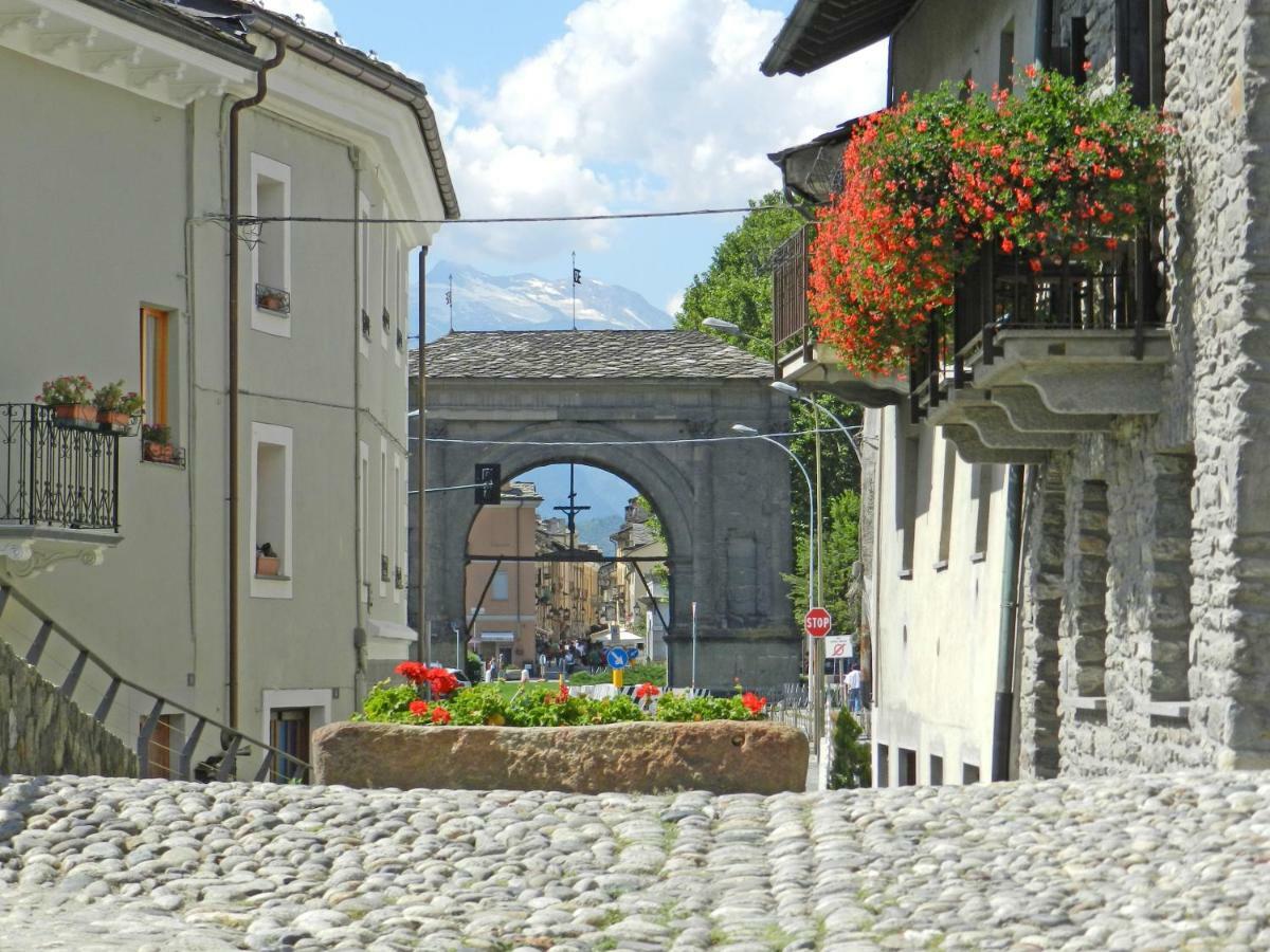 Alpine Apartment Aosta Eksteriør billede